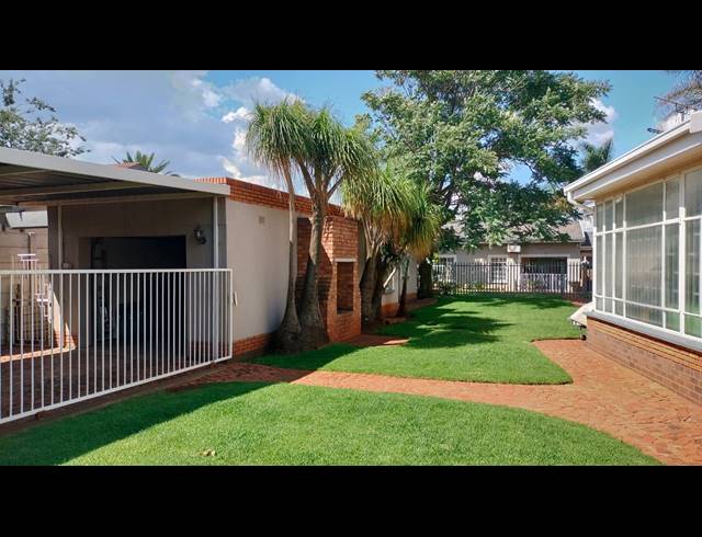 3 BEDROOM FREEHOLD FOR SALE IN DALVIEW